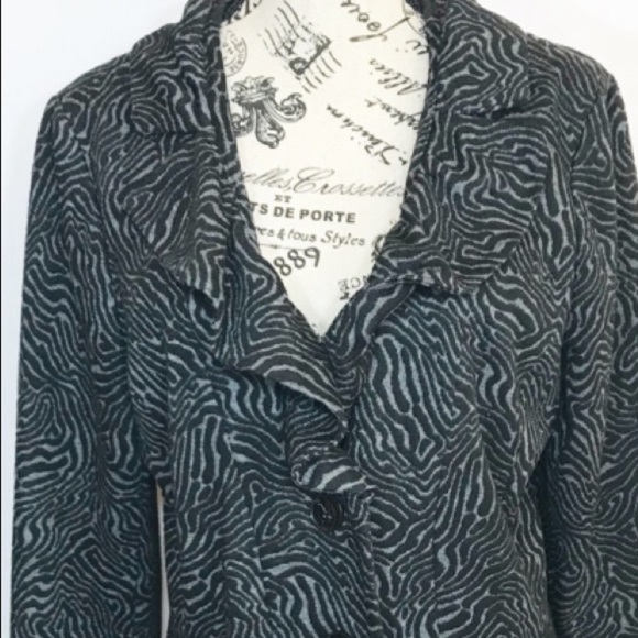 Sandro Studio Women’s Zebra Print Ruffle Front Jacket Size L Black Gray Button - Picture 6 of 14